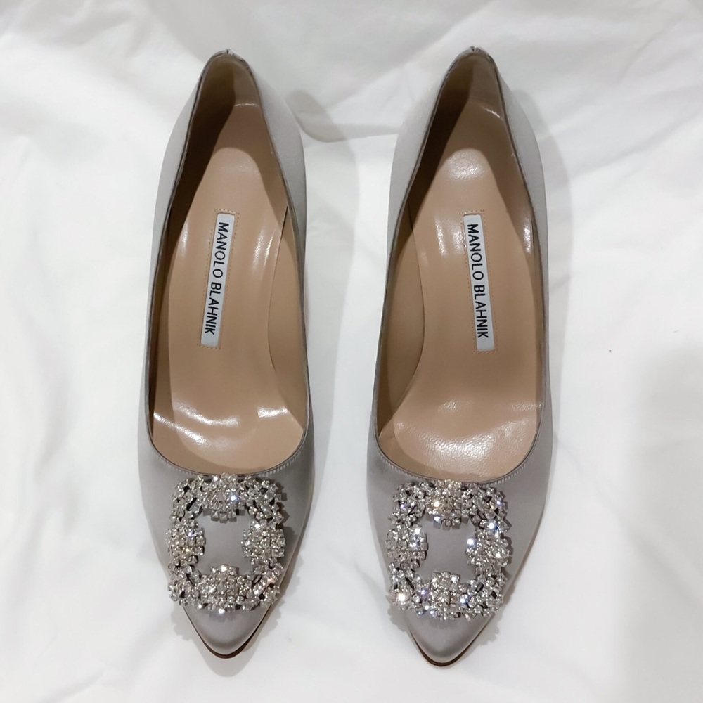 NWOT✨Manolo Blahnik Hangisi 70mm Satin Grey Pumps - Picture 4 of 8